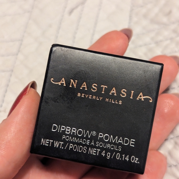Anastasia Beverly Hills Dipbrow Pomade in Chocolate - Picture 3 of 5